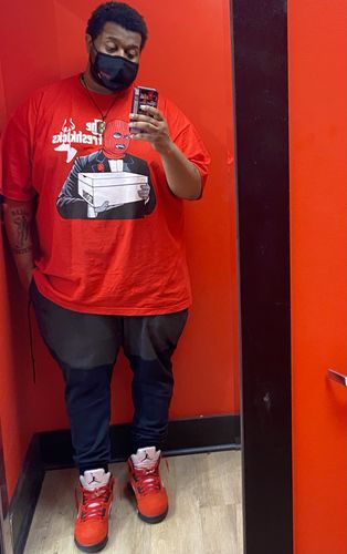 Customer photo review of The Freshkicks Don - Red T-Shirt