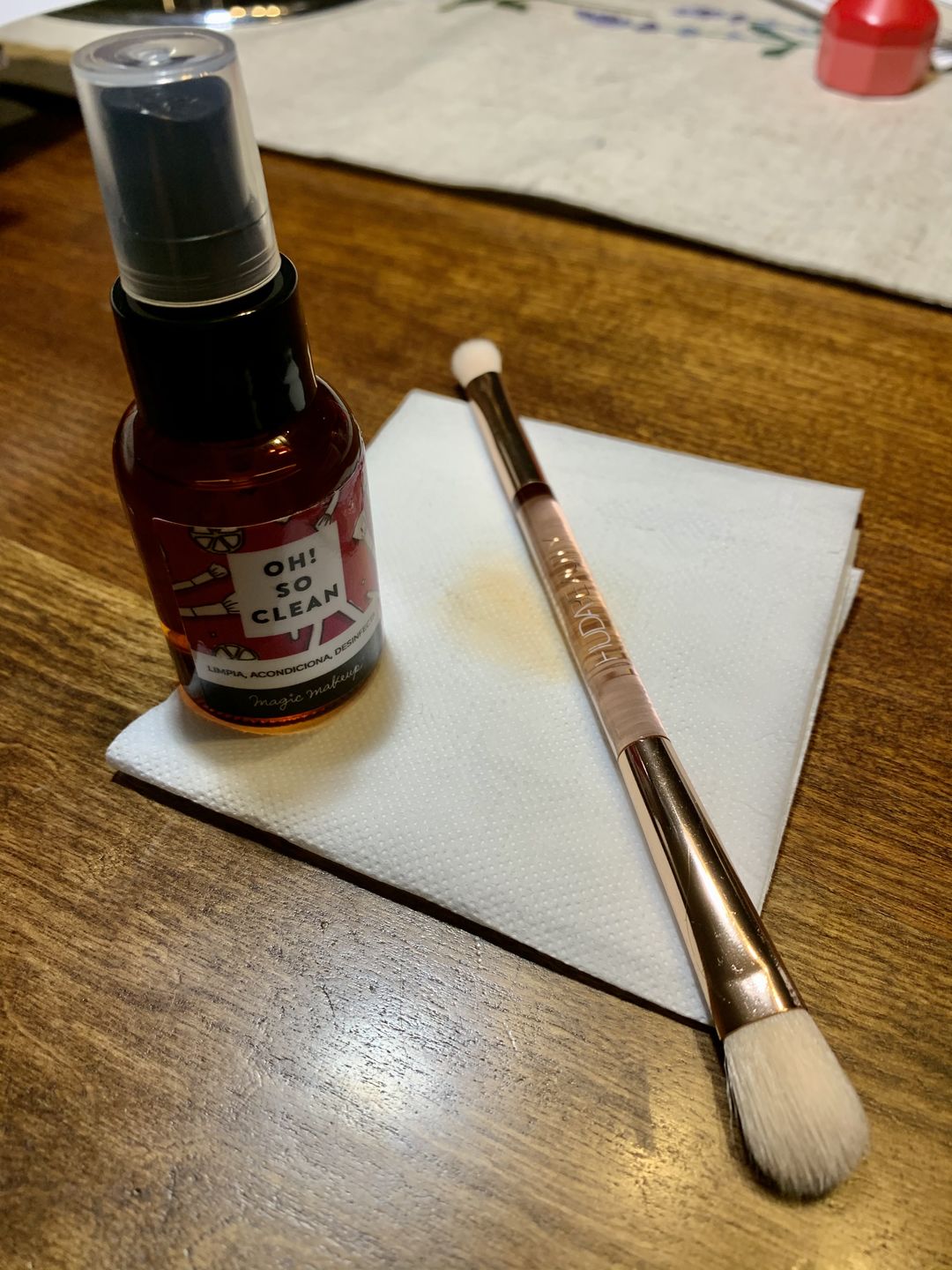 Customer photo review of ✭OH! SO CLEAN✭ limpiador instantáneo de brochas- TRAVEL SIZE