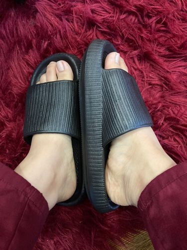Customer photo review of ComfiiSlipper™ Air Slides