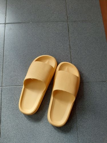 Customer photo review of ComfiiSlipper™ Air Slides