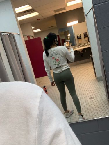 Customer photo review of Zest Premium Seamless Leggings