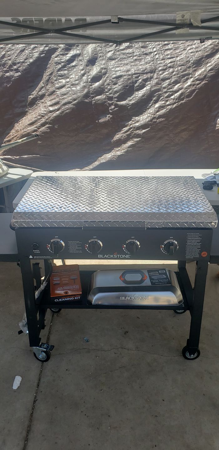 Customer photo review of GriddleGuard Diamond Plate Hard Cover Lid for Blackstone 36" Griddle
