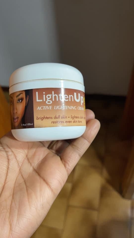 Customer photo review of Omic LightenUp Anti-Aging Lightening Body Lotion - 400ml