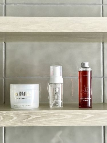 Customer photo review of Coconut Water | Hibiscus+Rosehip Toner