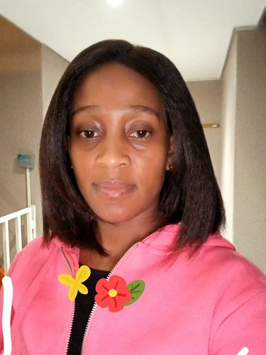 Customer photo review of FREETRESS EQUAL DEEP INVISIBLE L PART LACE FRONT WIG HANIA