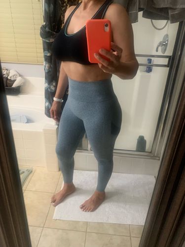 Customer photo review of Aphrodite Seamless Leggings