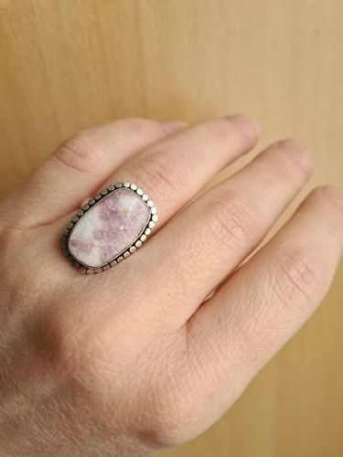 Customer photo review of BAGUE REGLABLE LEPIDOLITE Plaqué Argent 925