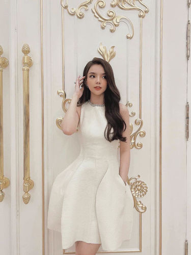 Customer photo review of SHIRLEY princess dress with round neck crystal