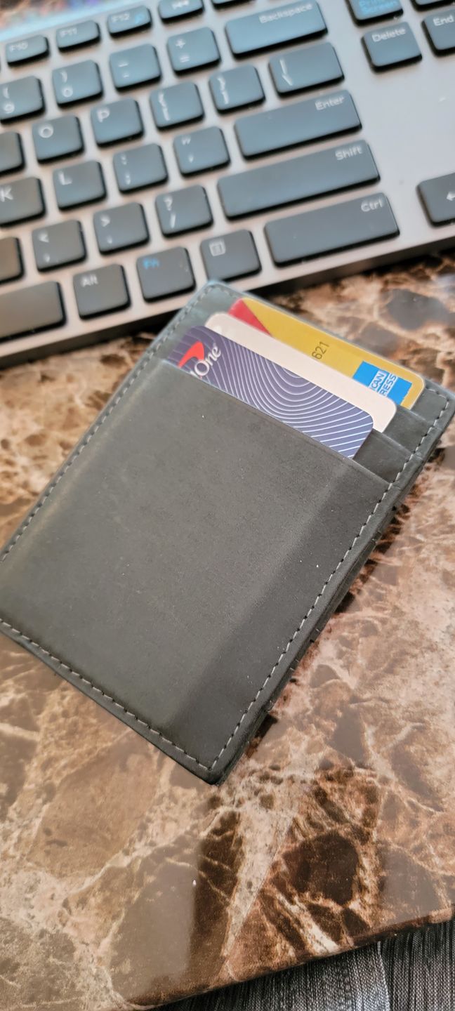 Customer photo review of Essenziale Magic Wallet Vintage