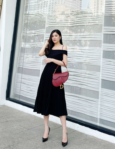 Customer photo review of ISLA pleated midi dress