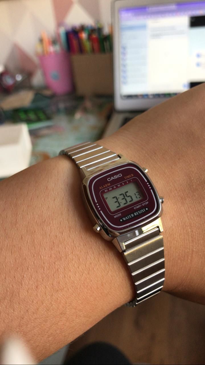 Customer photo review of Reloj Casio Vintage LA670WA-4DF Plateado Granate