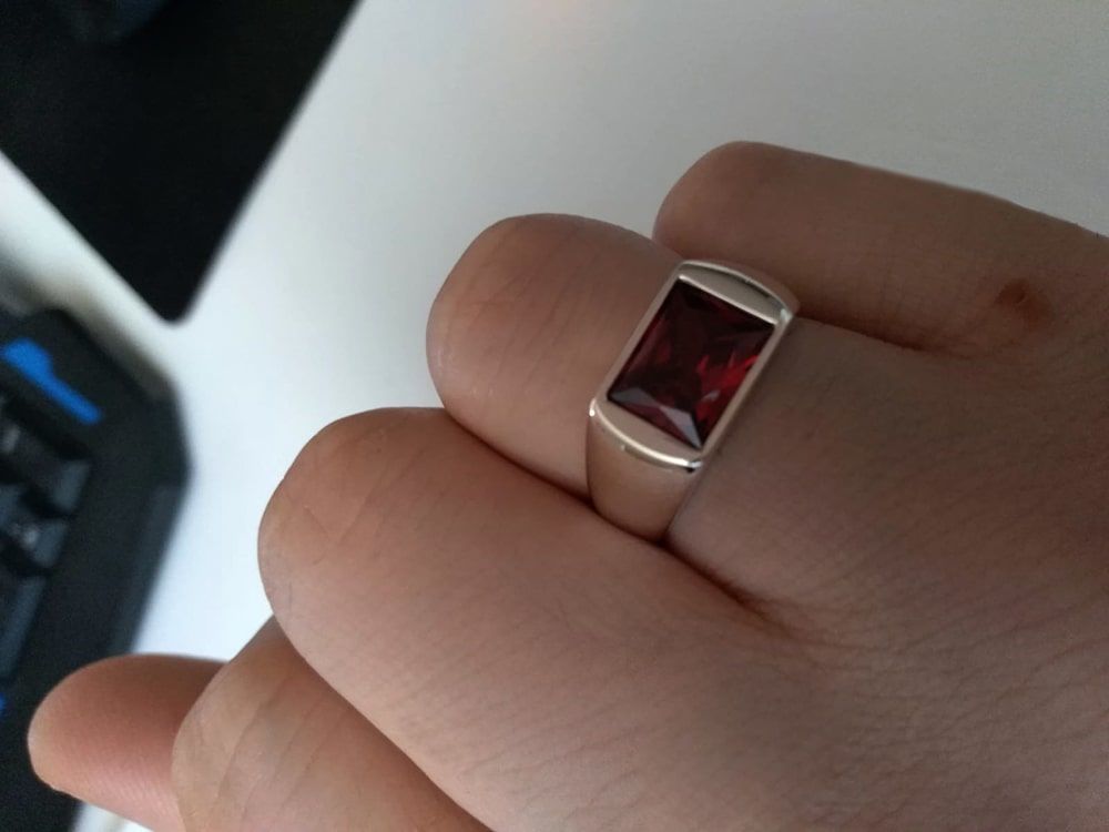 Customer photo review of Men's Ring with 3.40ct Red Ruby Gemstone in 925 Sterling Silver