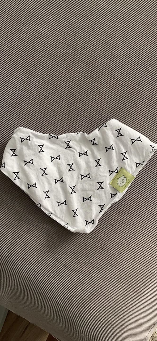 Customer photo review of 10-Pack Organic Bandana Bibs