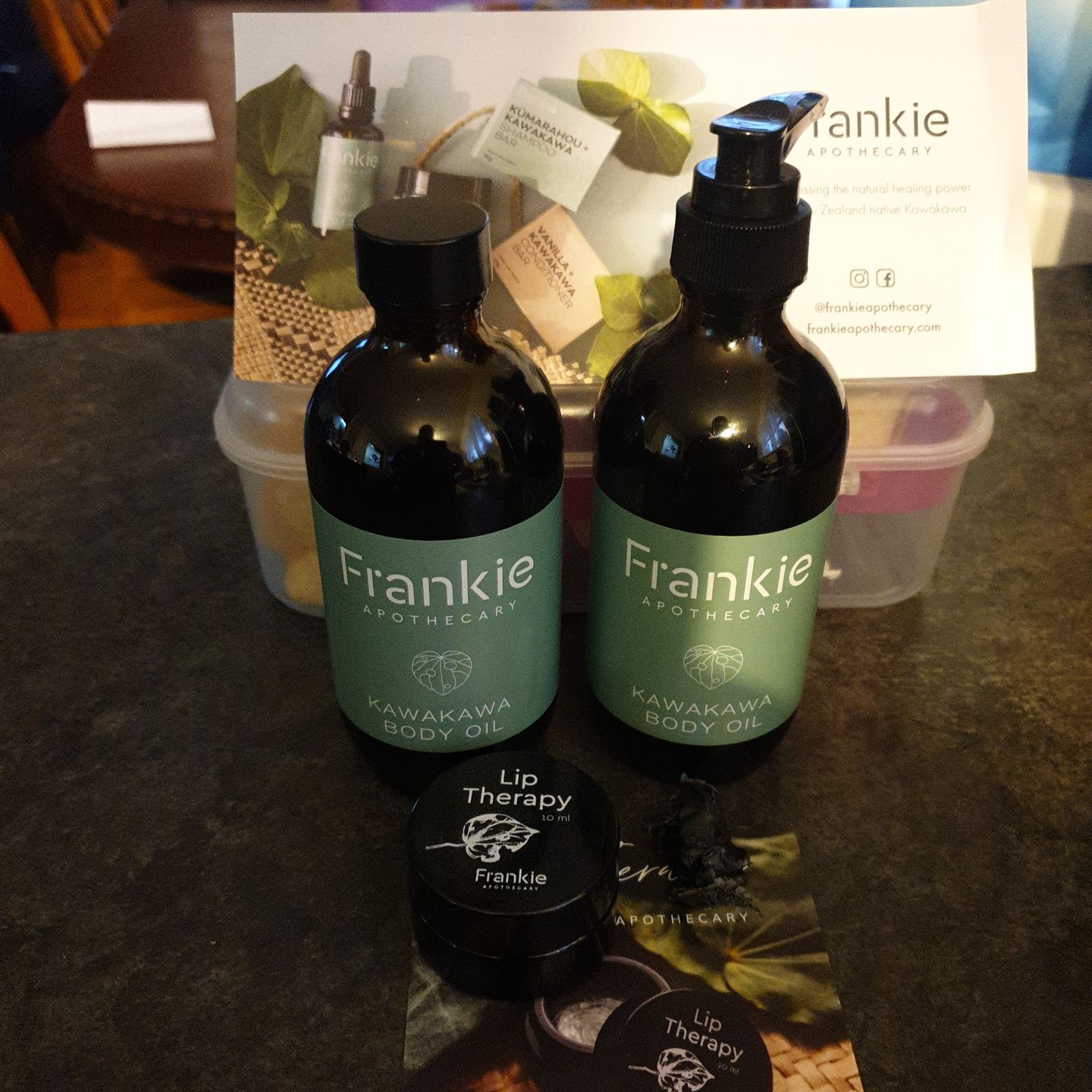 Customer photo review of Kawakawa Body Oil
