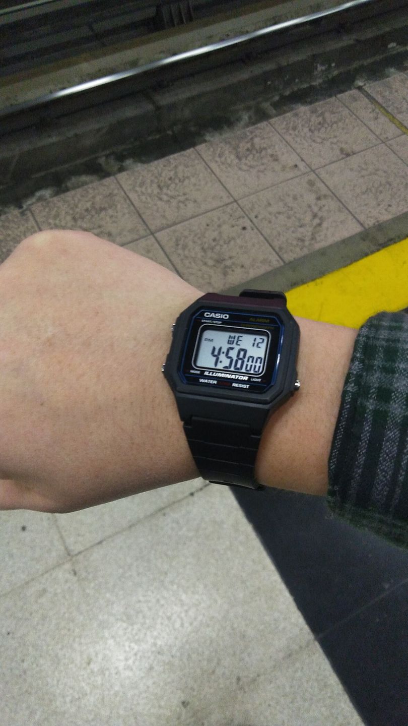 Customer photo review of Reloj Casio Vintage W-217H-1AVDF Classic Líneas Azules
