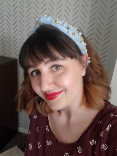 Customer photo review of CLOUD CHARM KNOTTED HEADBAND