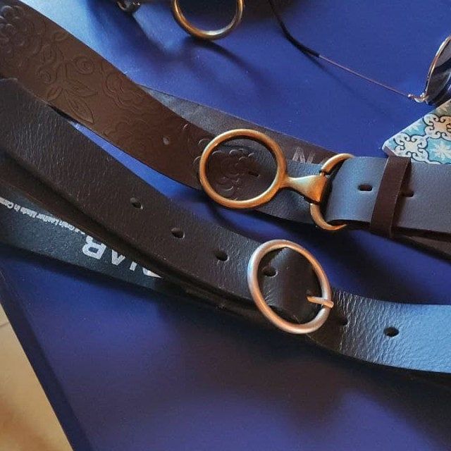 Customer photo review of Sempre - Black Vachetta Leather Waist Belt with Circular Buckle