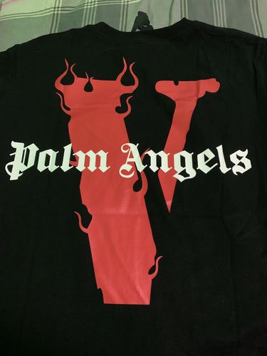 Customer photo review of VLONE x Palm Angels T-Shirts