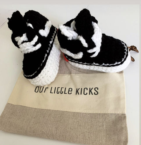 Customer photo review of Hand-Made Baby V SK8 Black
