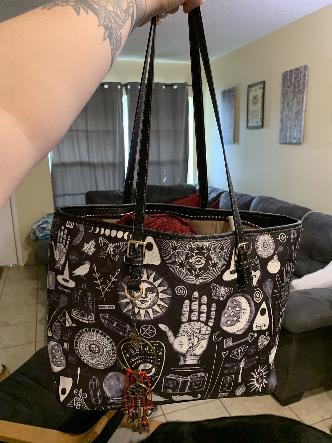 Customer photo review of Witch Please - Big Purse