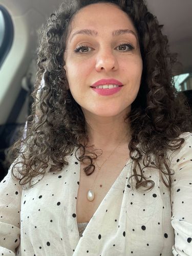 Customer photo review of Blakely teardrop pearl necklace