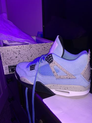 Customer photo review of Air Jordan 4 Retro 'University Blue' Pre Order