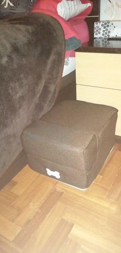 Avaliação com foto de um cliente sobre Hot Dog House Dog Stairs Pet 3 Steps Stairs for Small Dog Cat Pet Ramp Ladder Anti-slip Removable Dogs Bed Stairs Pet Supplies