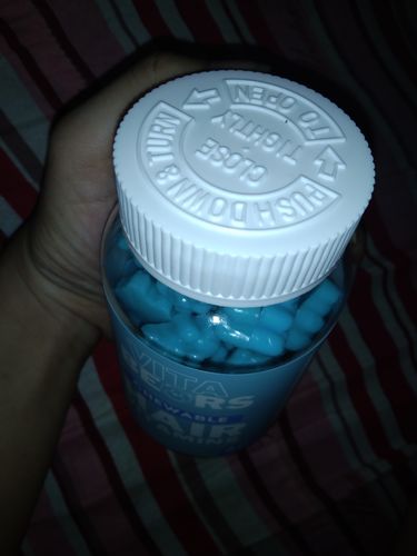 Customer photo review of Flawless Beauty Gummies