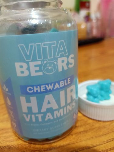 Customer photo review of Hair Vitamin Gummies