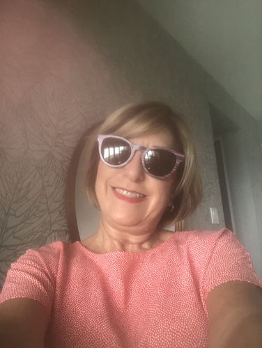 Customer photo review of Bubble Gum Black