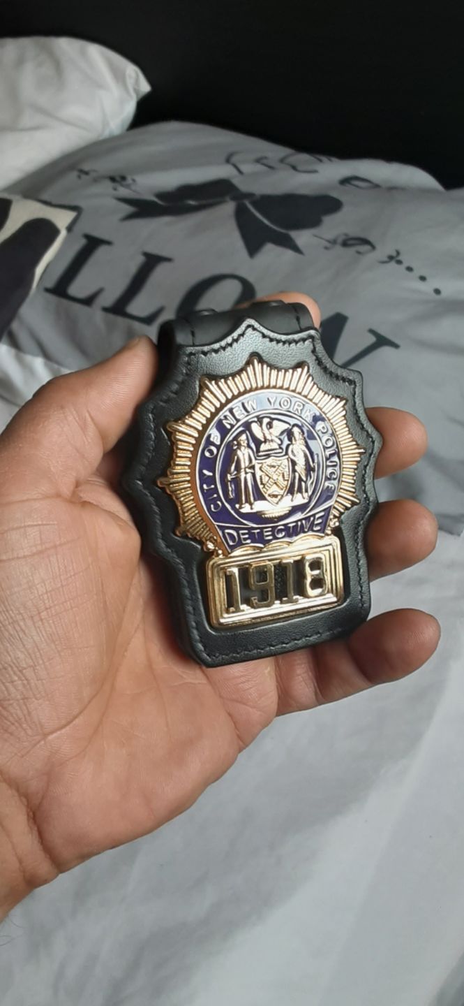 Customer photo review of NY New York Police Detective Badge Solid Copper Replica Movie Props With No.1918