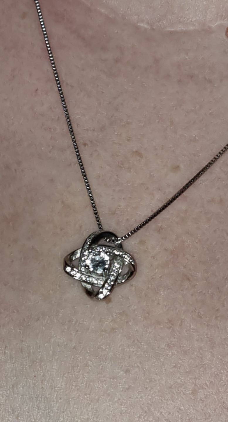 Customer photo review of "To my Soulmate" - Silver Love knot necklace