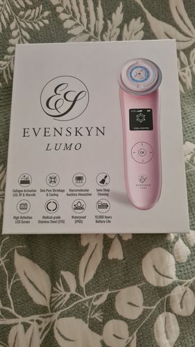 Customer photo review of EvenSkyn® Lumo: Premium Anti-Aging & Skin Tightening Handset