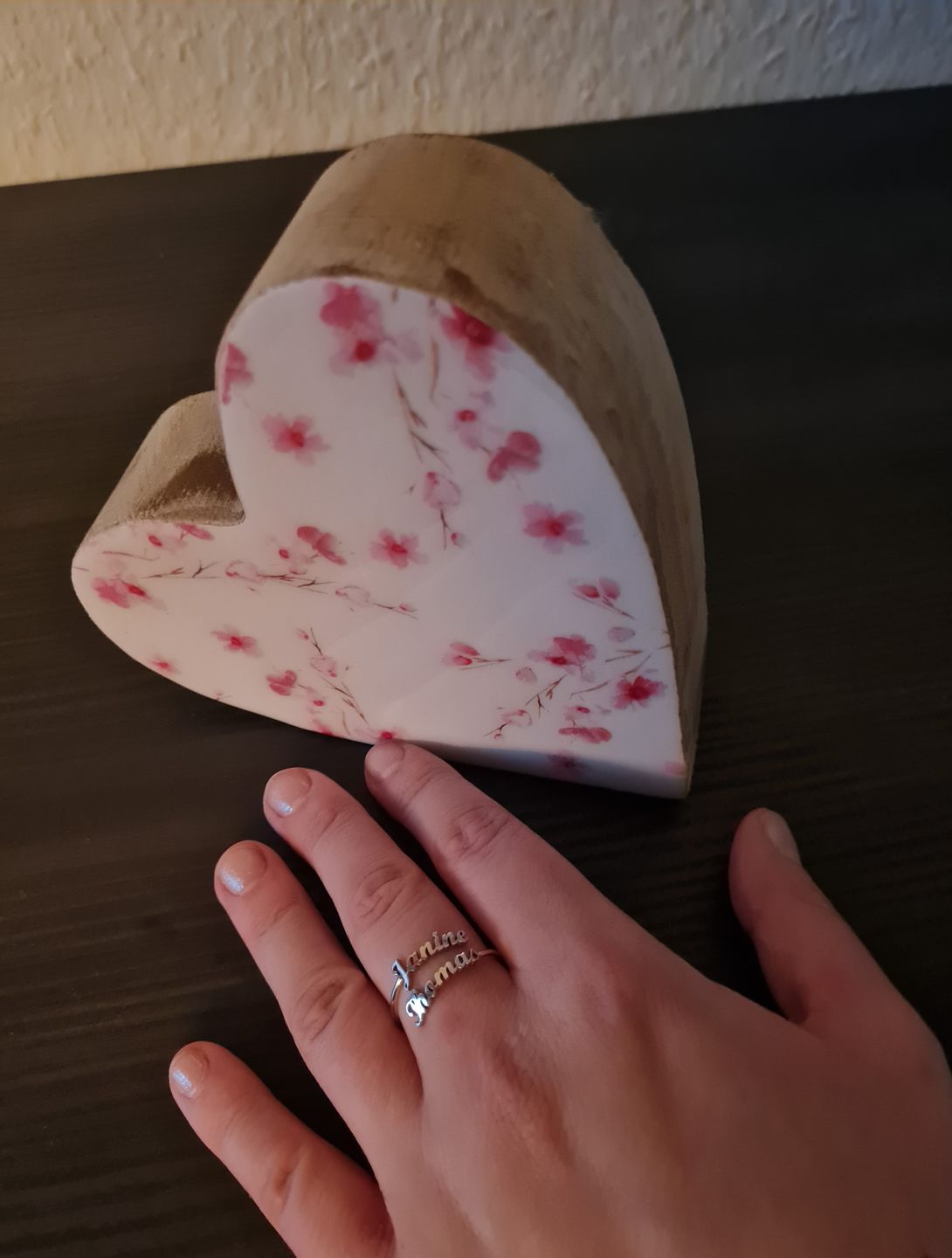 Customer photo review of LOANYA Ring mit zwei personalisierten Namen