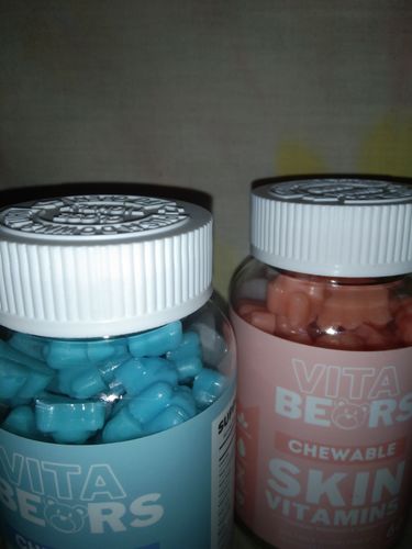 Customer photo review of Skin Vitamin Gummies
