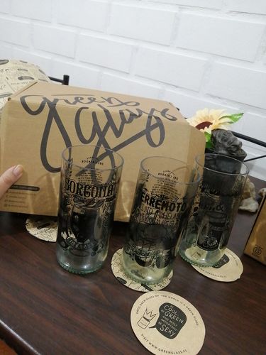 Customer photo review of Vasos del Catador 6 Vasos de Tragos Típicos Chilenos