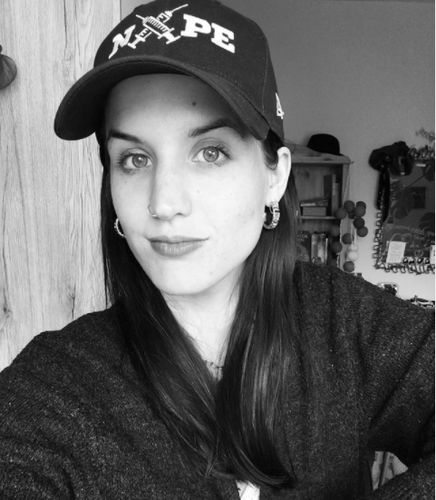 Customer photo review of SNAPBACK • NOPE // EDLER STICK