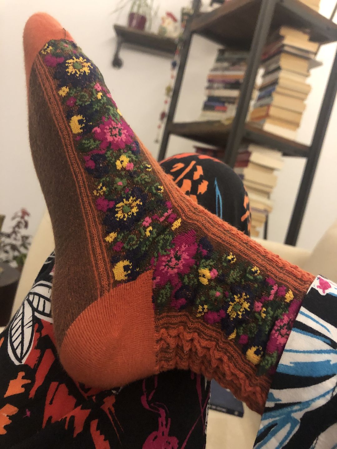 Customer photo review of Retro Floral Jacquard Socks