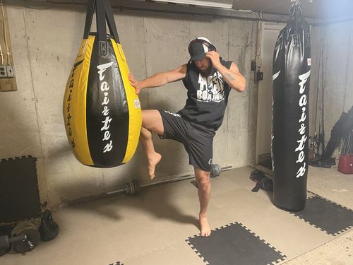 Customer photo review of UNITED SLEEVELESS HOODIE - BLACK