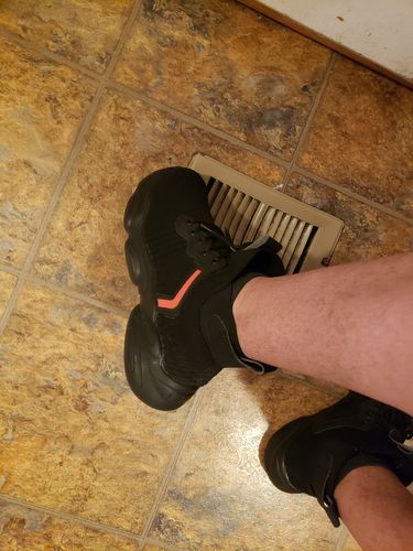 Customer photo review of Maven Lightweight Breathable Anti-Smash Steel Toe Work Boots