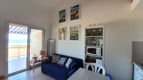 Customer photo review of Bleu - UNE PIÈCE - HOUSSES 100% Waterproof et Ultra résistantes EXTENSIBLES DE COUSSIN 45 CM X 45 CM - LA MAISON DES HOUSSES