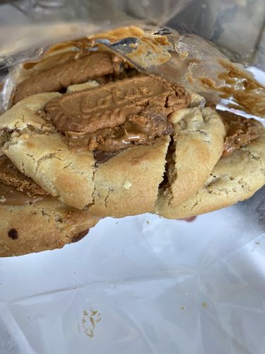 Customer photo review of Lotus Cookies with Milkybar and Galaxy