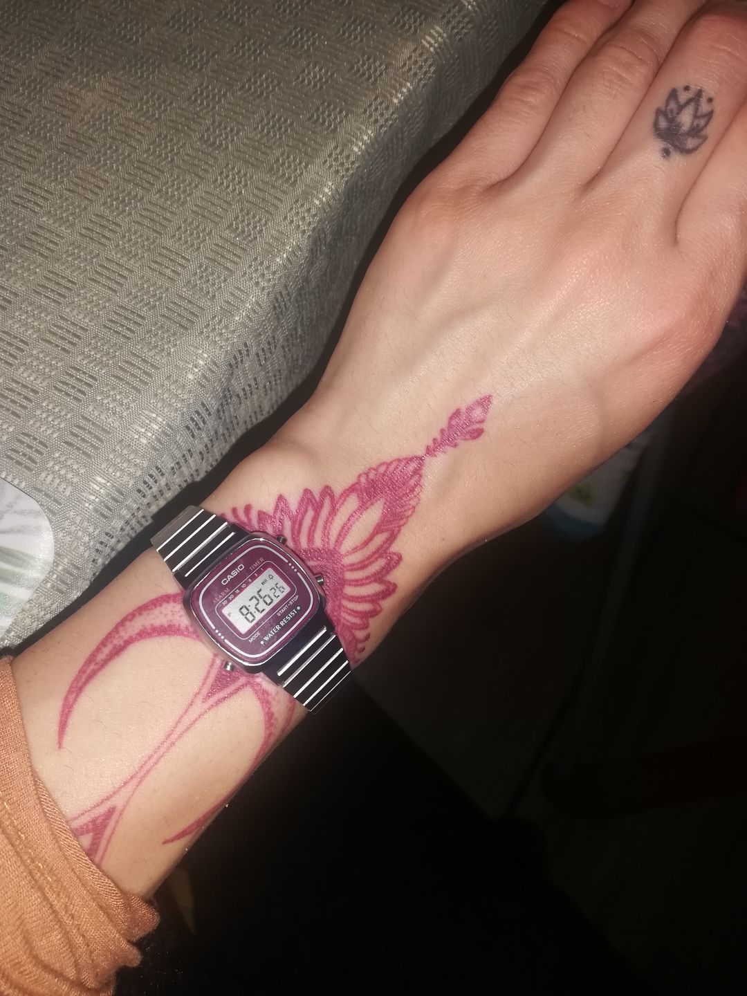 Customer photo review of Reloj Casio Vintage LA670WA-4DF Plateado Granate
