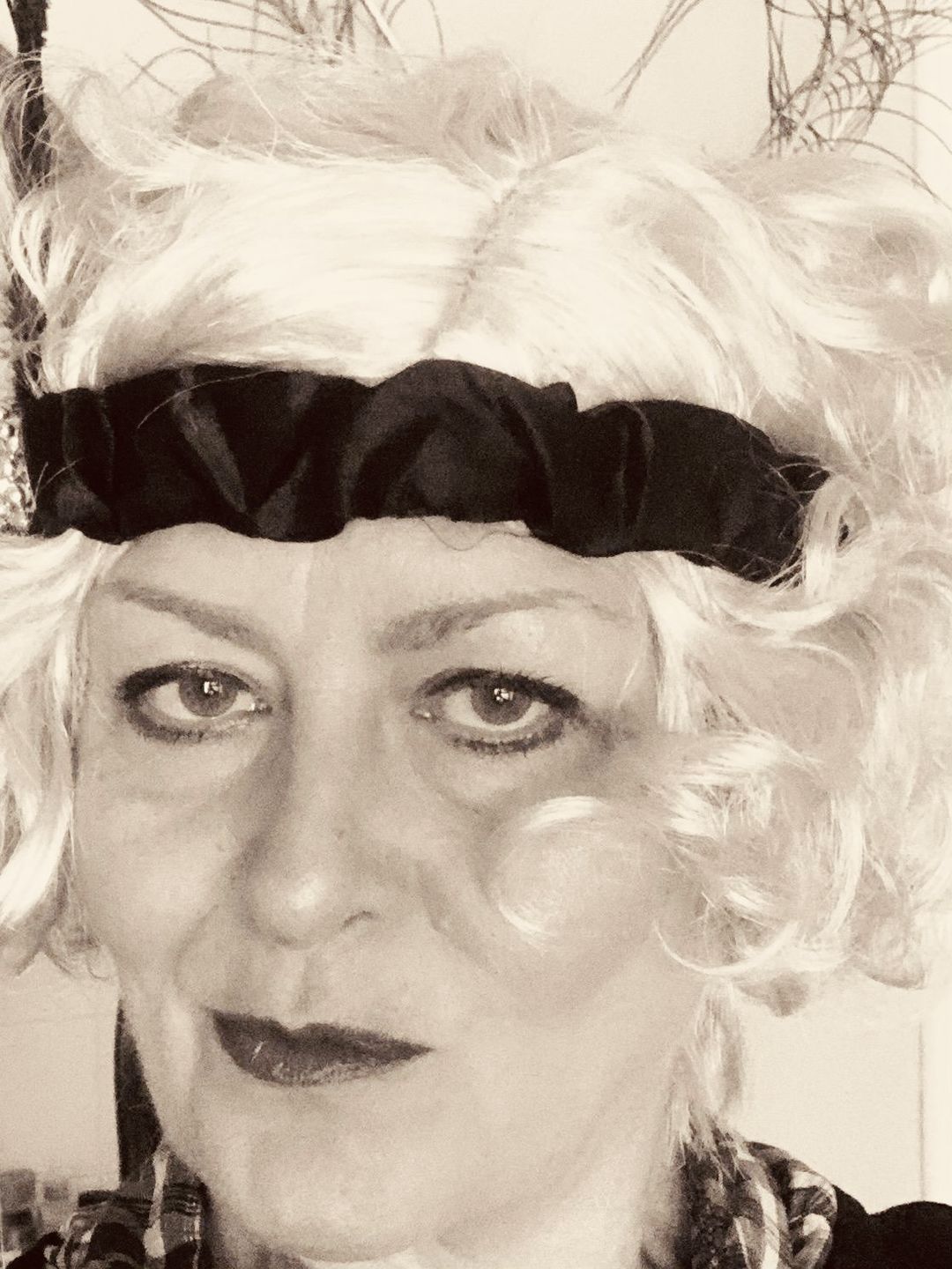 Customer photo review of 20s Flirty Flapper Wig