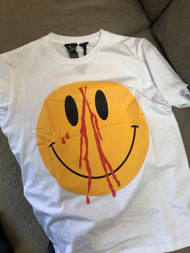 Customer photo review of VLONE Smile T-Shirt