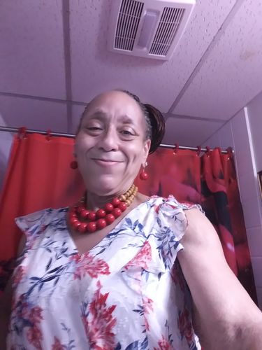 Customer photo review of Delicious Pussy Body Oil - Womens