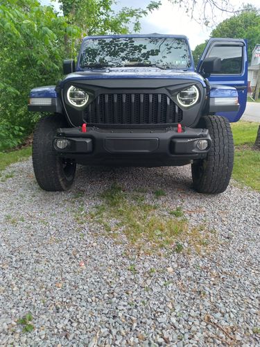 Customer photo review of Vader Grille w/ Mesh - Matte Black for 18-21 Jeep Wrangler JL & Gladiator JT