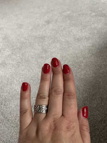 Customer photo review of Macarons Gel Polish Didier Lab 'Red Velvet'