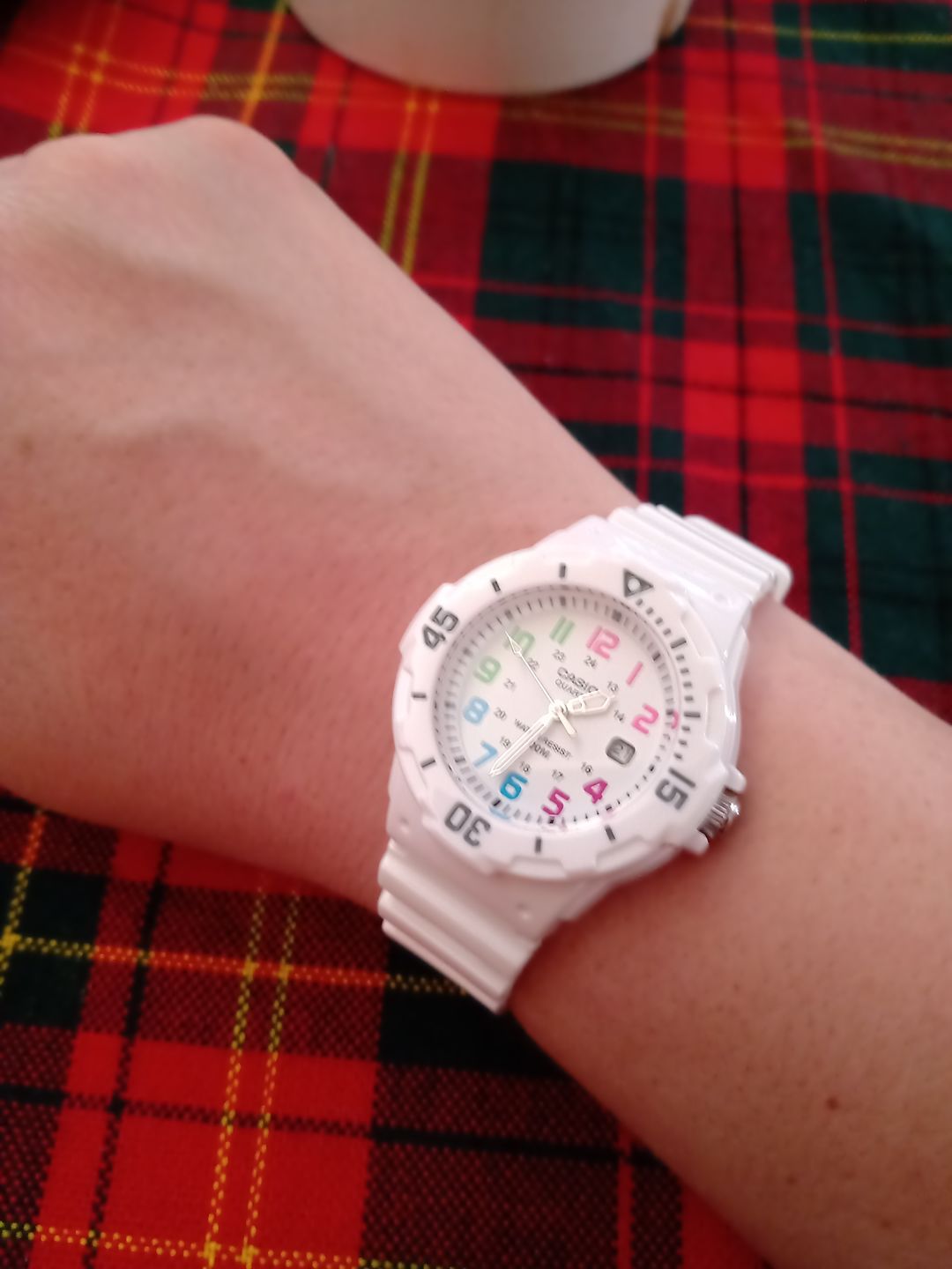 Customer photo review of Reloj Casio Análogo LRW-200H-7BVDF Blanco Mini Buceo
