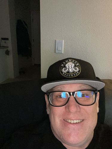 Customer photo review of Classic SnapBack - Black